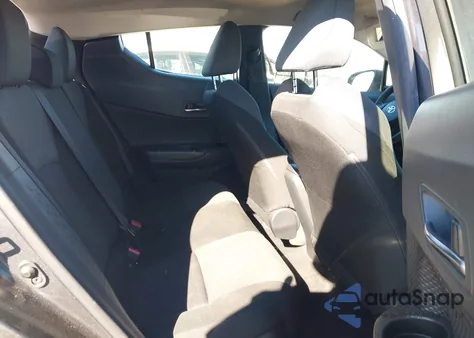 2021 Toyota C-Hr Le z USA, uszkodzony, nr VIN JTNKHMBX0M1096646